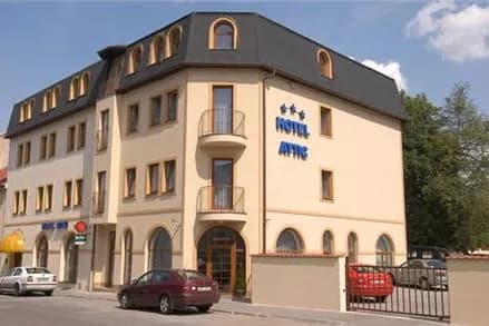 Hotel Attic, Prag Michle