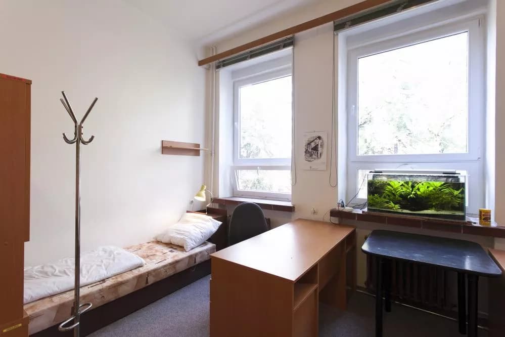Hostel - areál UK FTVS, Prag Veleslavín