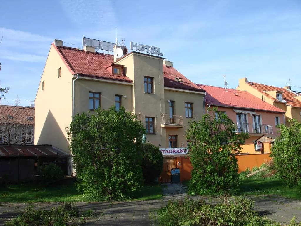 HOTEL 51, Prag Hloubětín