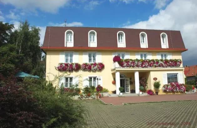 JaS Pension, Prag Suchdol