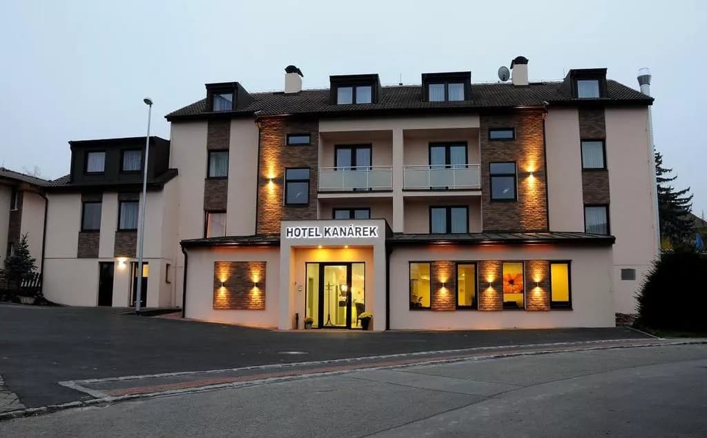 Hotel Kanárek, Praga Hostivař