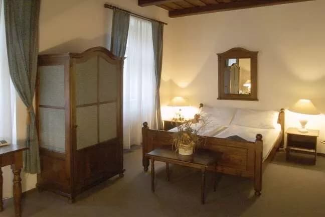 Hotel U Kříže, Prague Lesser Town