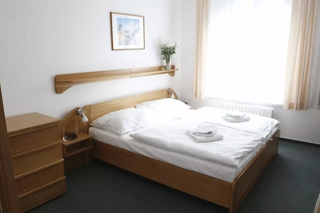 HOTEL OYA, Praga Nusle