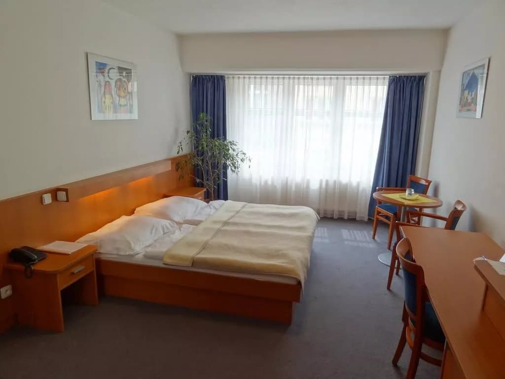 Hotel INOS, Praga Nusle