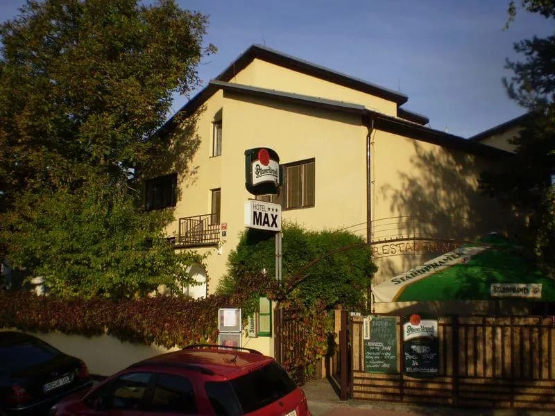 Hotel MAX, Praga Hostavice